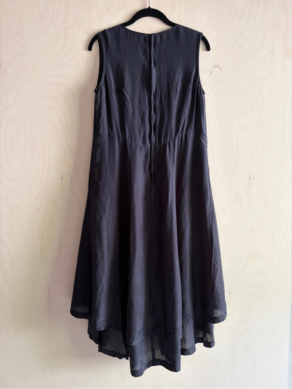 Comme des Garcons Navy Silk High-Low Sleeveless Dress with Bow - Picture 3 of 6